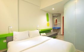 Pop! Hotel Diponegoro